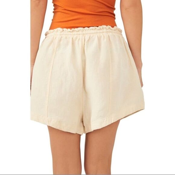 NWT Free People Mirella Cinched Drawstring Cream Shorts Viscose Linen Boho - Picture 2 of 9